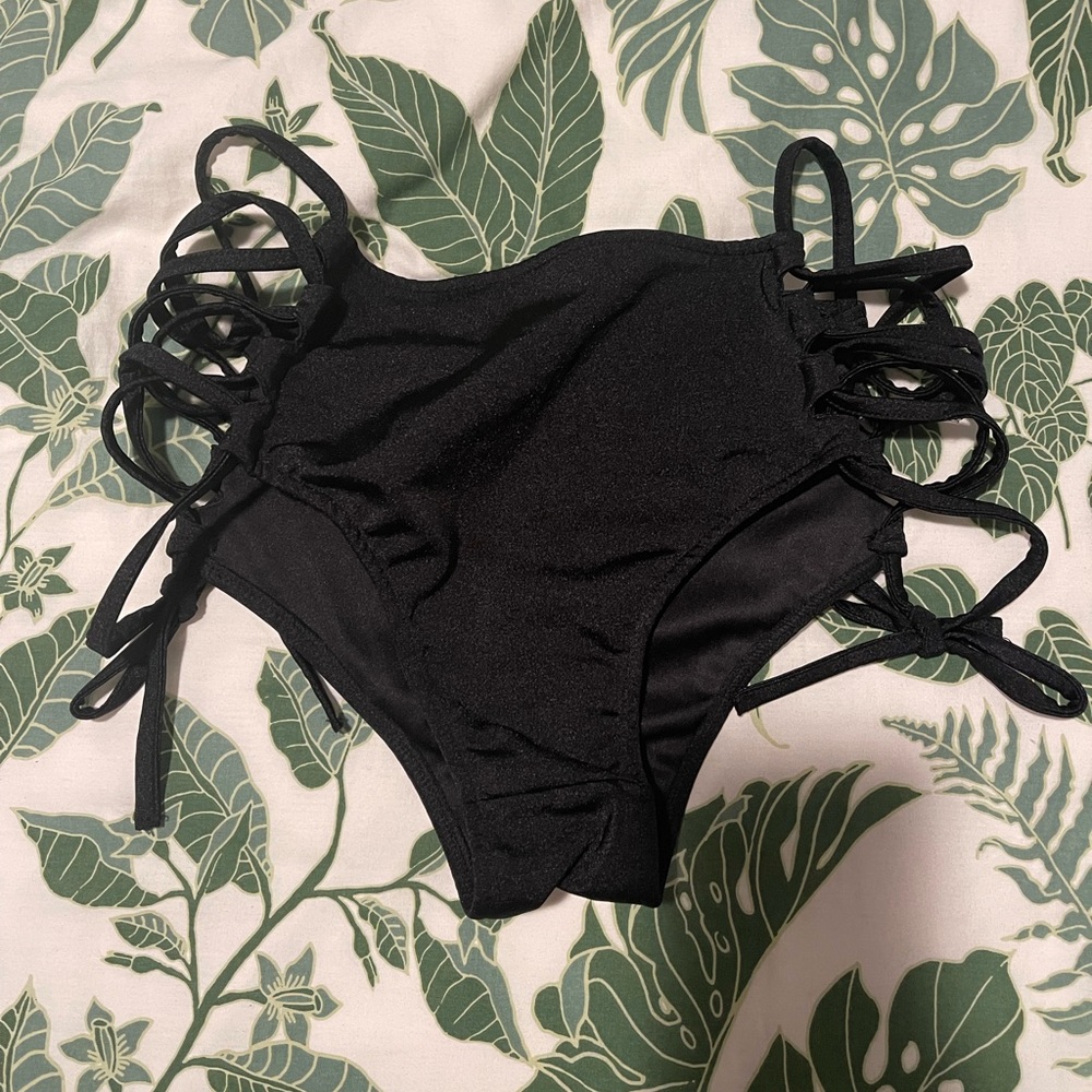 Black tie up race bottoms